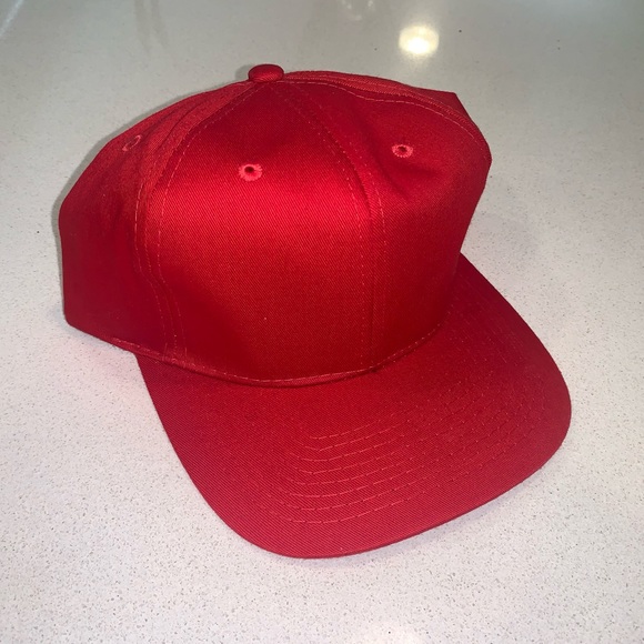 Adjustable Plain Red Snapback Cap - Picture 2 of 5